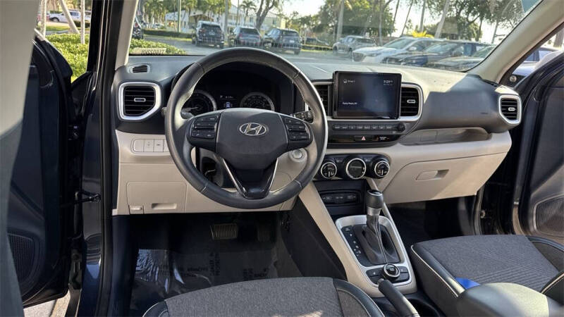 2022 Hyundai Venue Limited