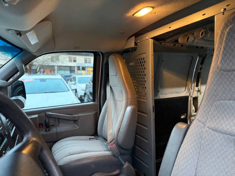 2016 Chevrolet Express 2500