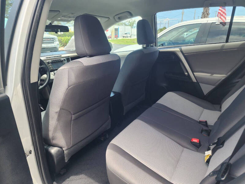 2013 Toyota RAV4 LE