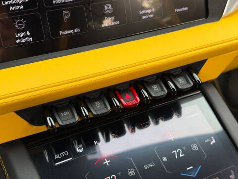 2025 Lamborghini Urus SE