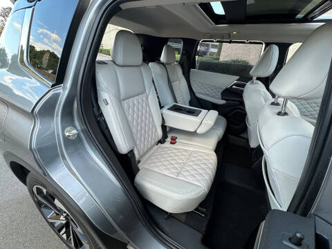 2023 Mitsubishi Outlander PHEV SEL