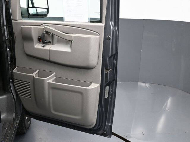 2017 Chevrolet Express LT 3500