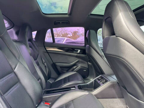 2019 Porsche Panamera