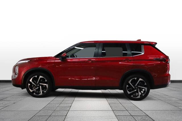 2023 Mitsubishi Outlander SE