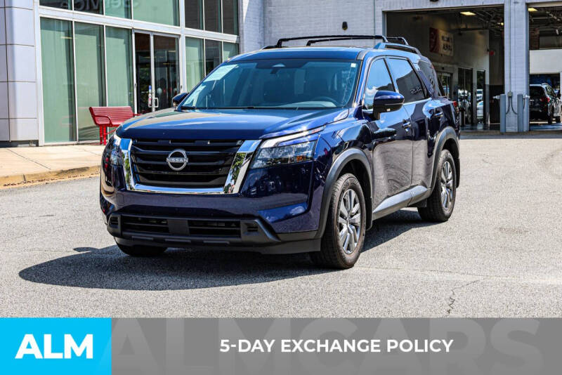 2024 Nissan Pathfinder SV