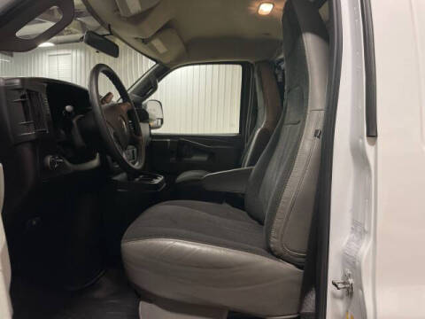 2023 Chevrolet Express 2500