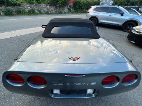 2004 Chevrolet Corvette