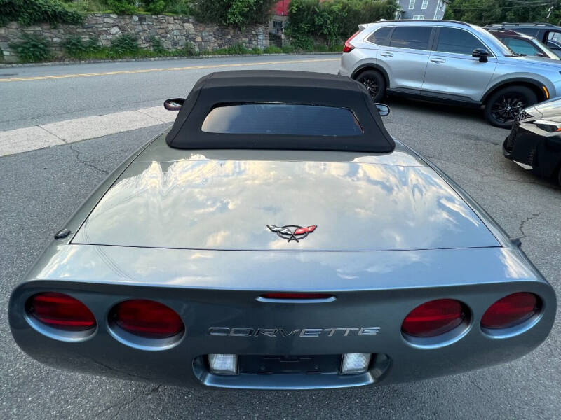 2004 Chevrolet Corvette