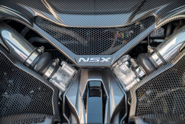 2017 Acura NSX 41