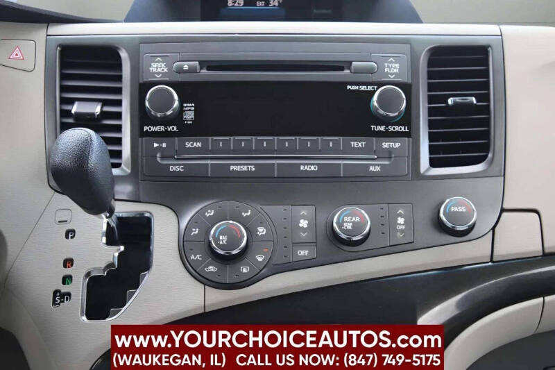 2012 Toyota Sienna LE Mobility 7-Passenger