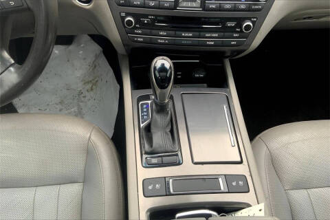 2015 Hyundai Genesis