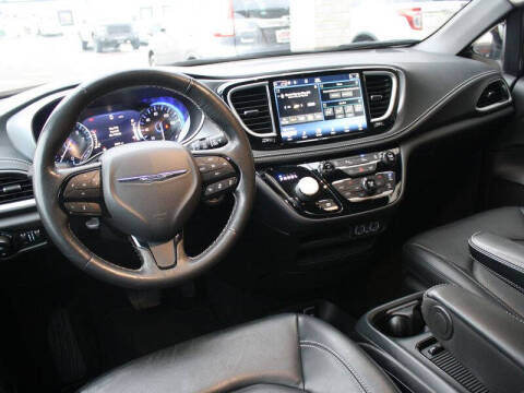 2021 Chrysler Pacifica Touring L