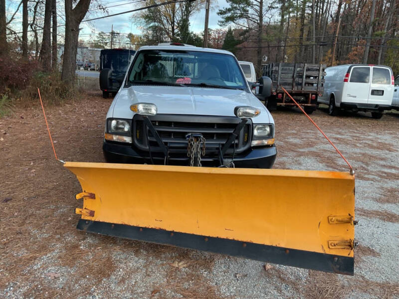 2004 Ford F-350 Super Duty XL photo 12