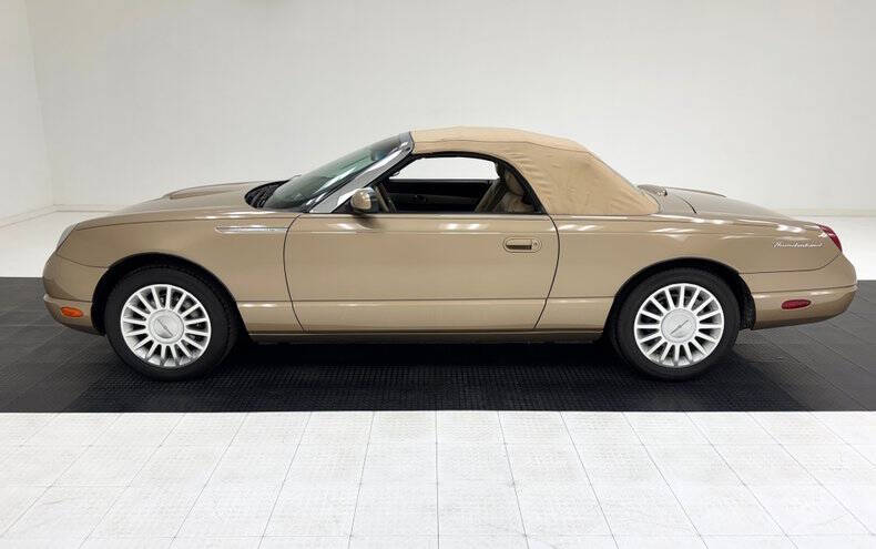 2005 Ford Thunderbird Deluxe