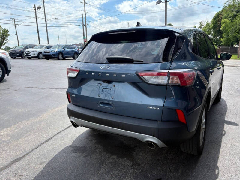 2020 Ford Escape SE