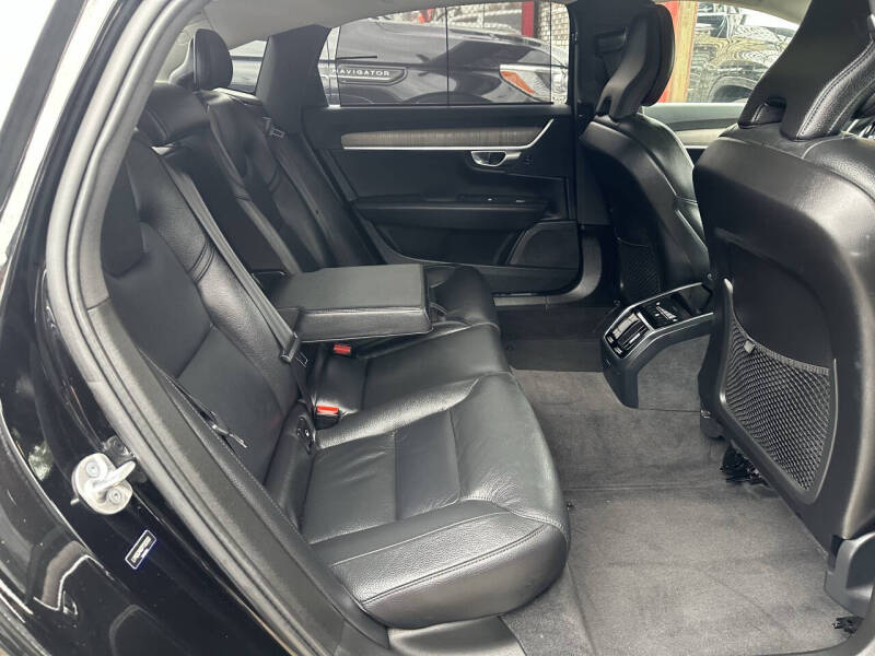 2023 Volvo S90 B6 Plus