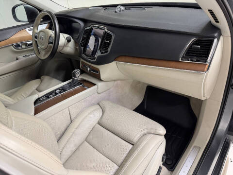 2016 Volvo XC90 T6 Inscription