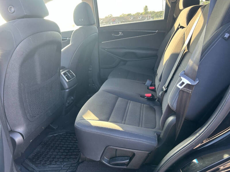 2019 Kia Sorento LX V6