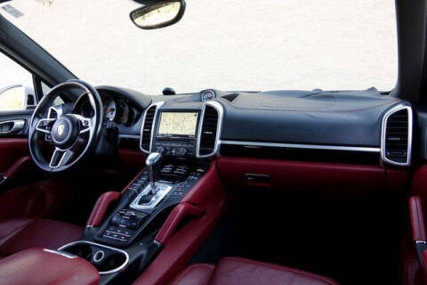 2016 Porsche Cayenne S