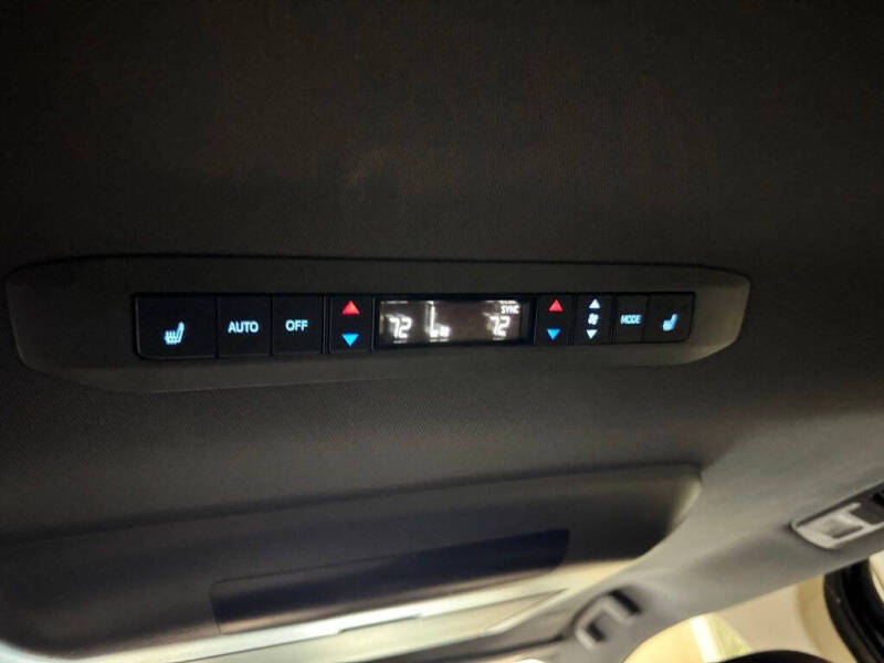 2023 Toyota Sienna Platinum 7-Passenger