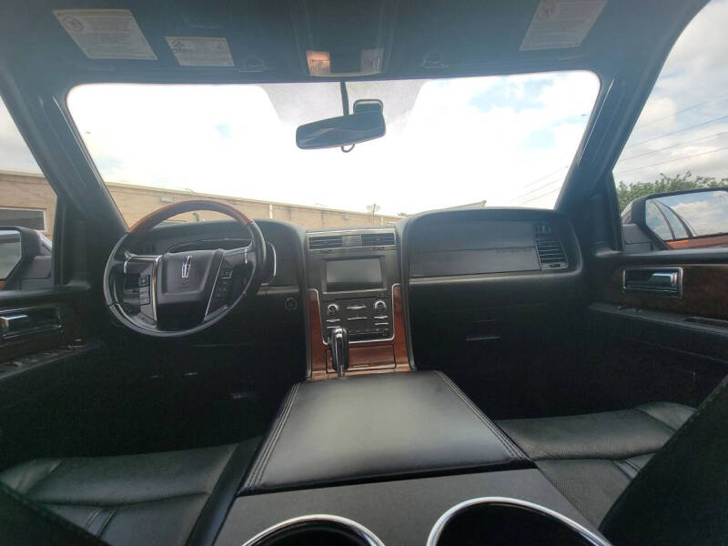 2016 Lincoln Navigator Select