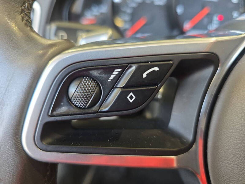 2018 Porsche 911 Carrera