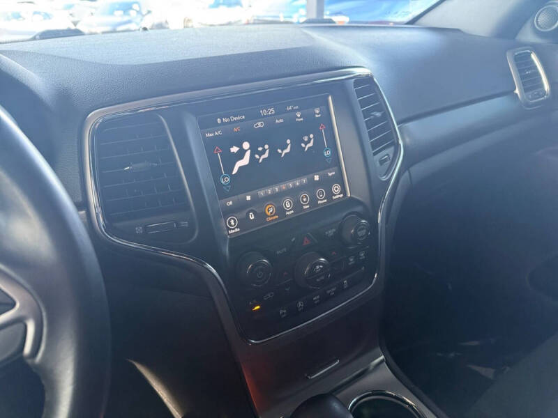 2018 Jeep Grand Cherokee Laredo E