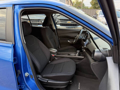 2022 Nissan Kicks SV