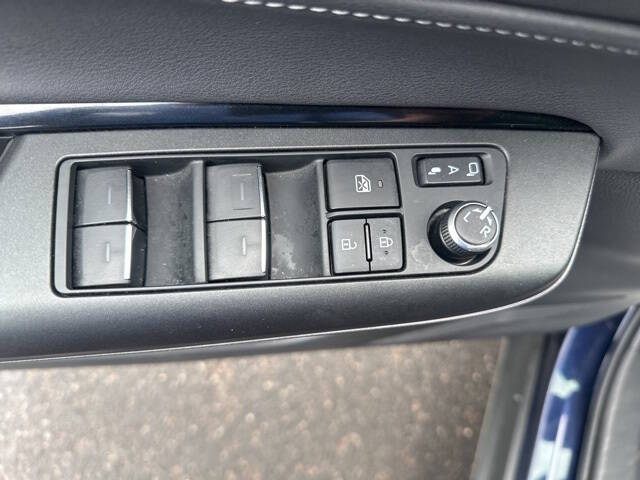 2024 Toyota Venza LE