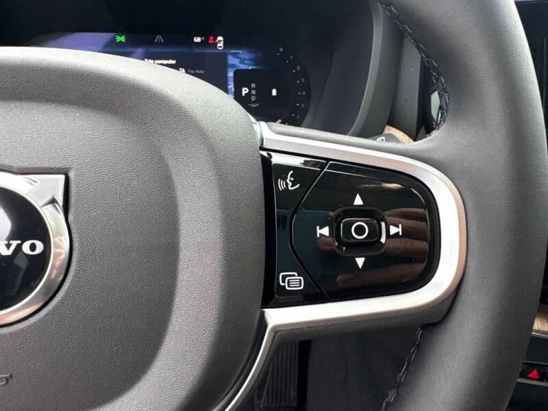 2026 Volvo XC60 B5 Core