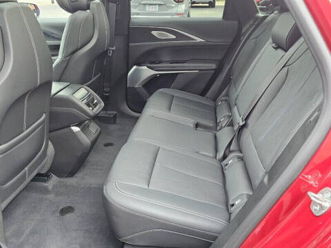 2024 Cadillac LYRIQ Luxury 3