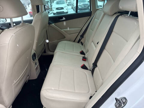 2011 Volkswagen Tiguan S 4Motion