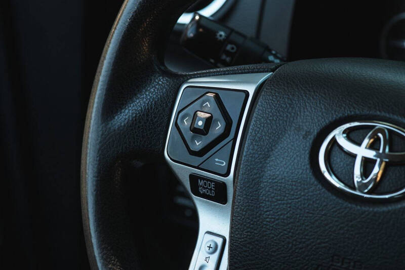 2014 Toyota Tundra SR5