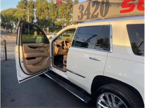 2018 Cadillac Escalade Platinum