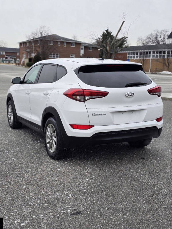 2016 Hyundai Tucson SE