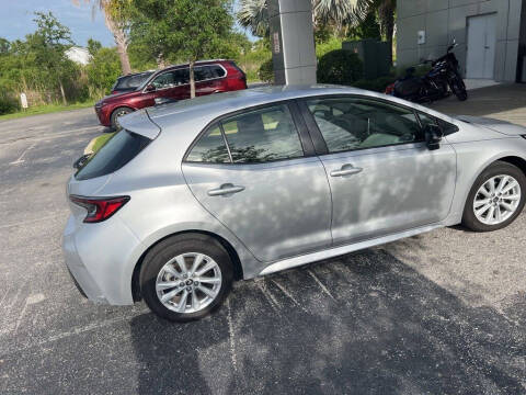 2026 Toyota Corolla Hatchback SE
