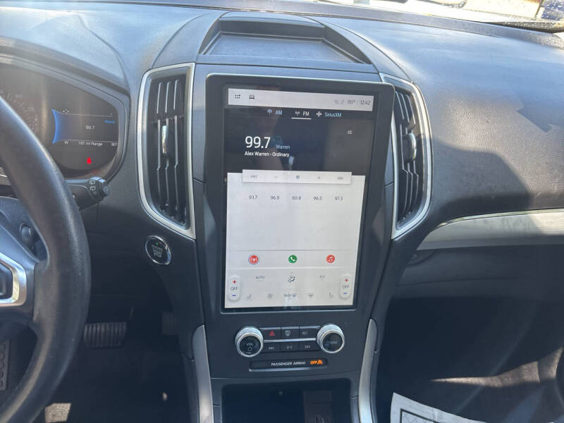 2022 Ford Edge SEL