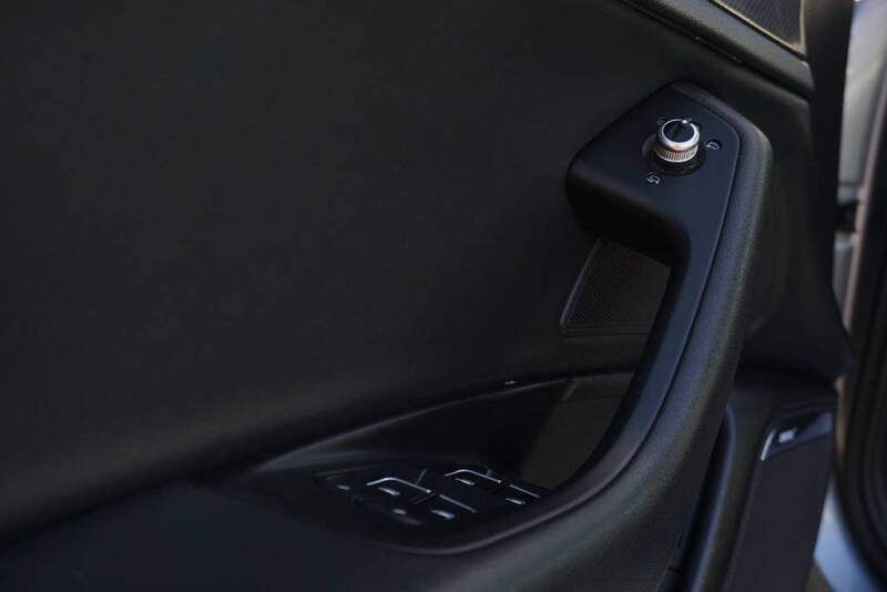 2013 Audi S6 4.0T quattro Prestige