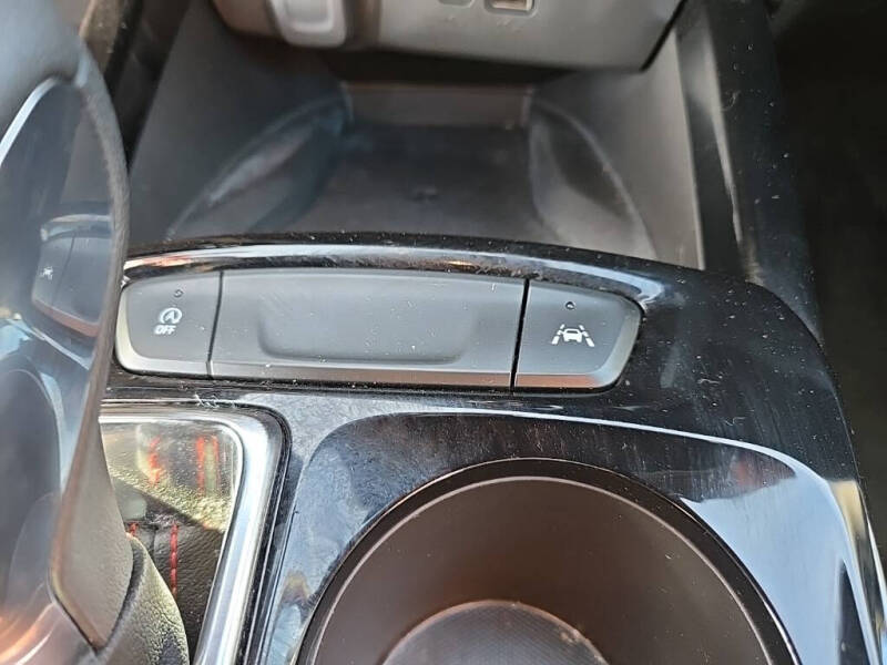 2025 Chevrolet Trax RS