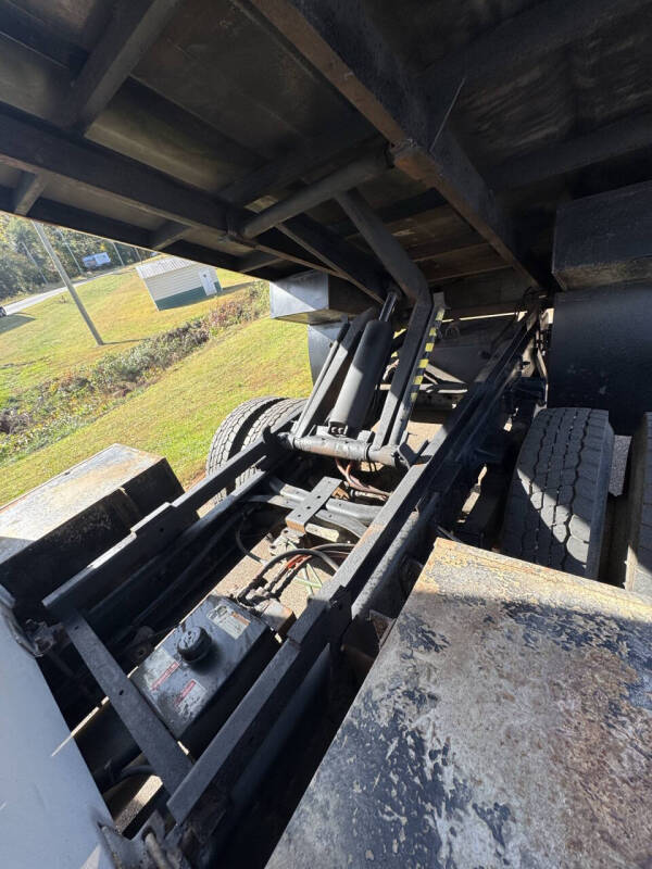 2005 Ford F-750 Super Duty