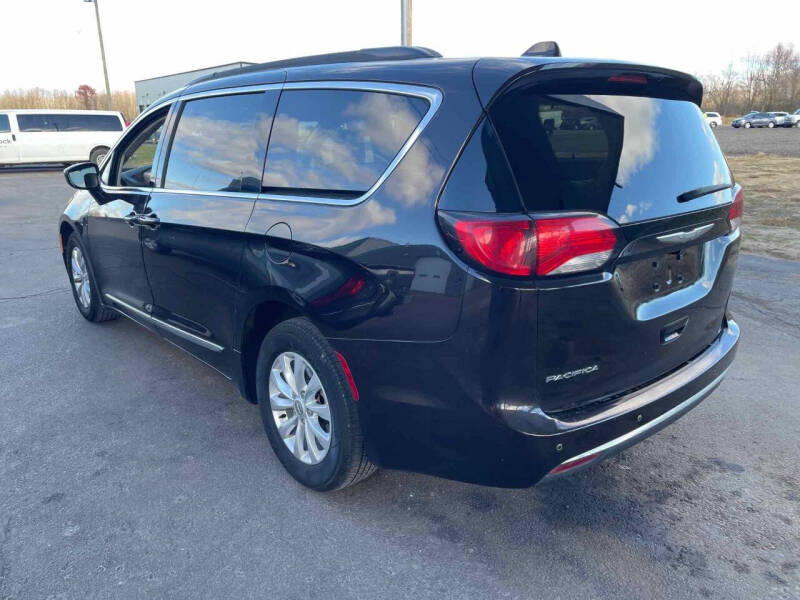 2017 Chrysler Pacifica Touring Plus