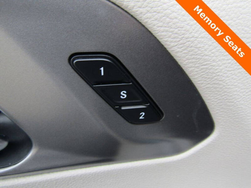 2023 Chrysler Pacifica Plug-In Hybrid Touring L