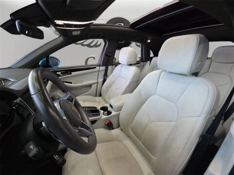 2020 Porsche Macan S