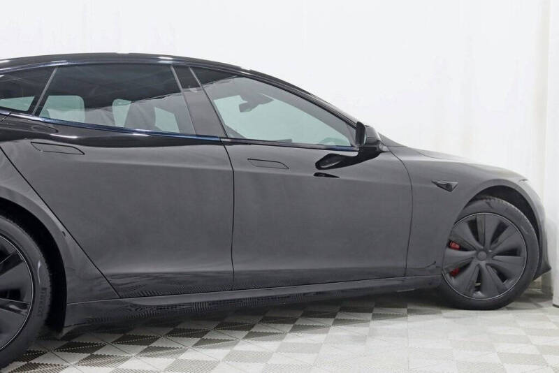 2023 Tesla Model S Plaid