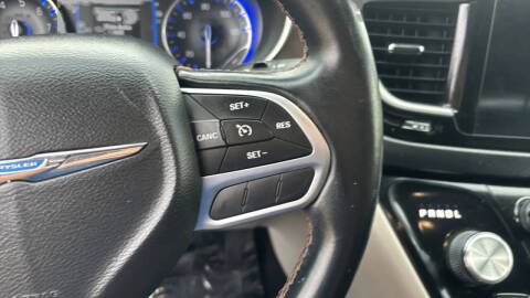 2017 Chrysler Pacifica Touring-L