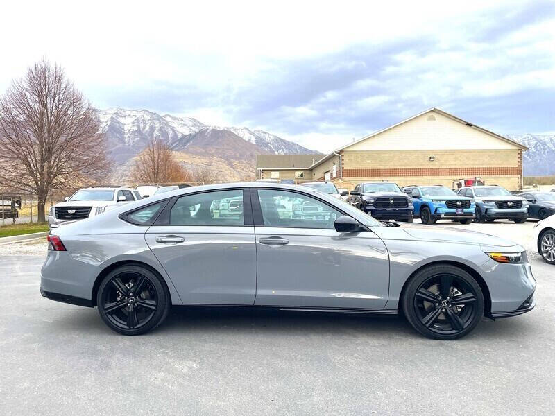 2024 Honda Accord Hybrid Sport-L photo 3