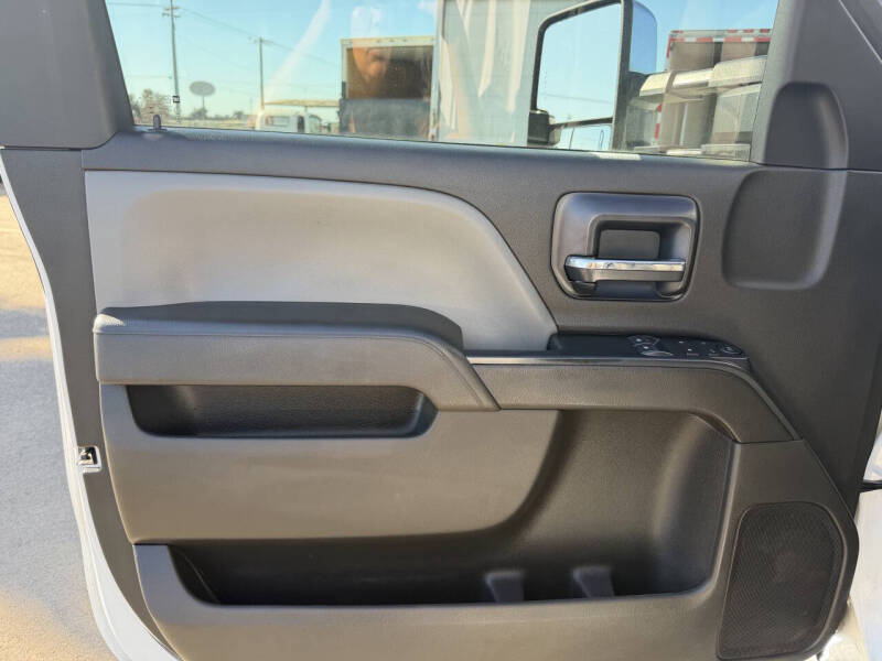 2021 Chevrolet Silverado 5500HD