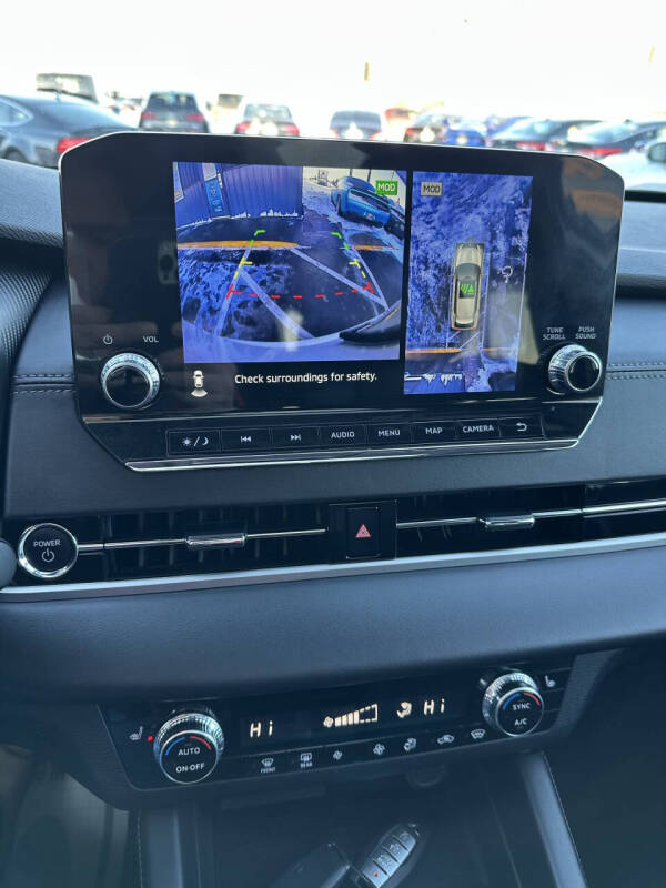 2023 Mitsubishi Outlander PHEV SE