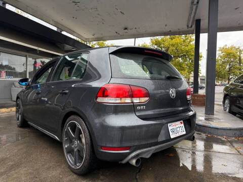 2010 Volkswagen GTI Base PZEV