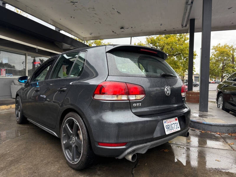2010 Volkswagen GTI Base PZEV